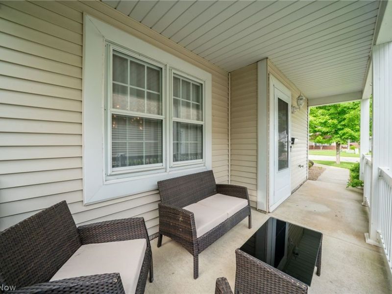 19374 Lauren Way, Strongsville, OH 44149 Photo 4