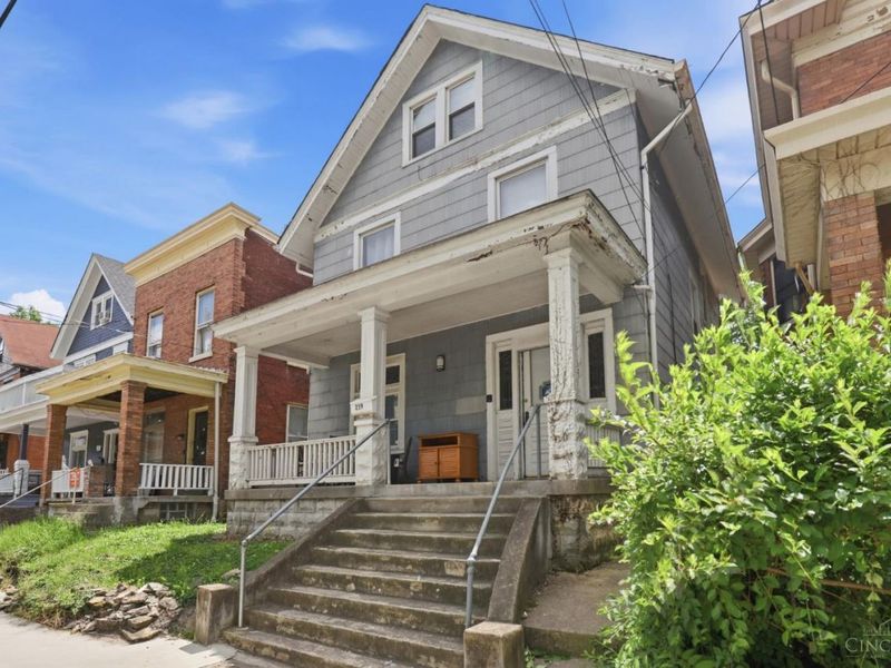 219 Atkinson Street, Cincinnati, OH 45219 Photo 2
