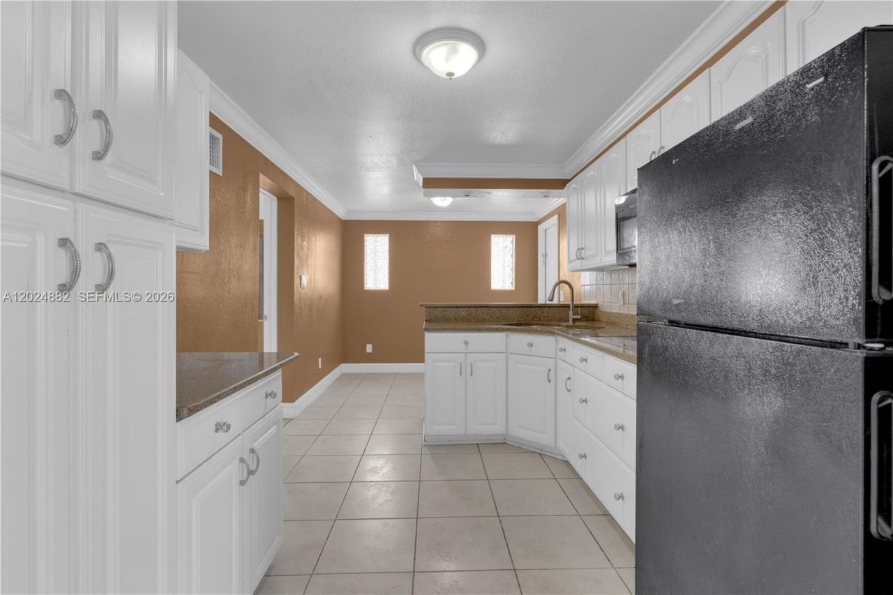 3651 W 2nd Ct , Hialeah, FL 33012 Photo