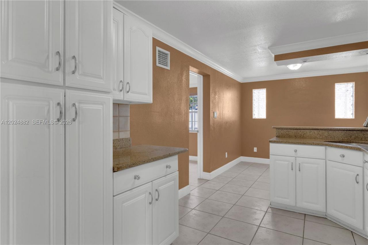 3651 W 2nd Ct , Hialeah, FL 33012 Photo