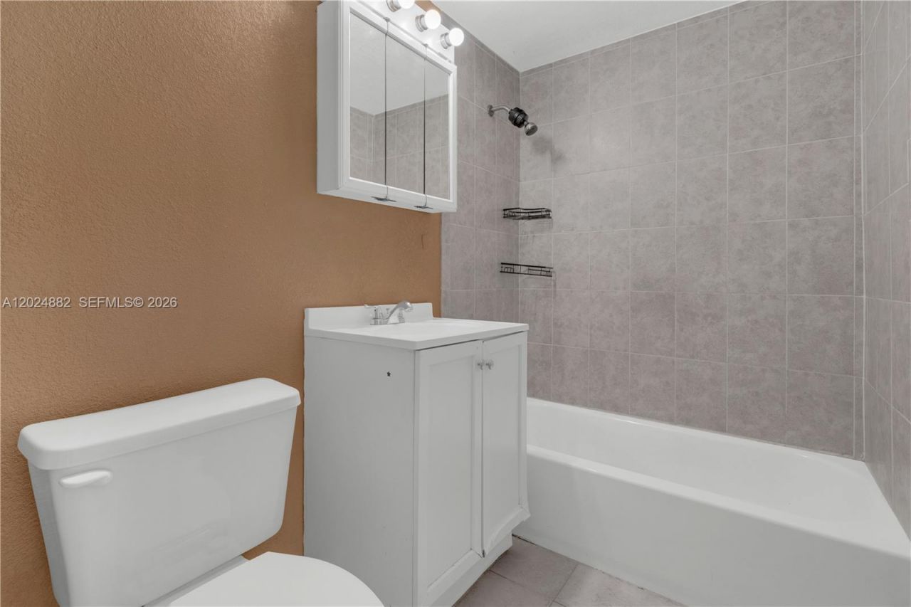 3651 W 2nd Ct , Hialeah, FL 33012 Photo