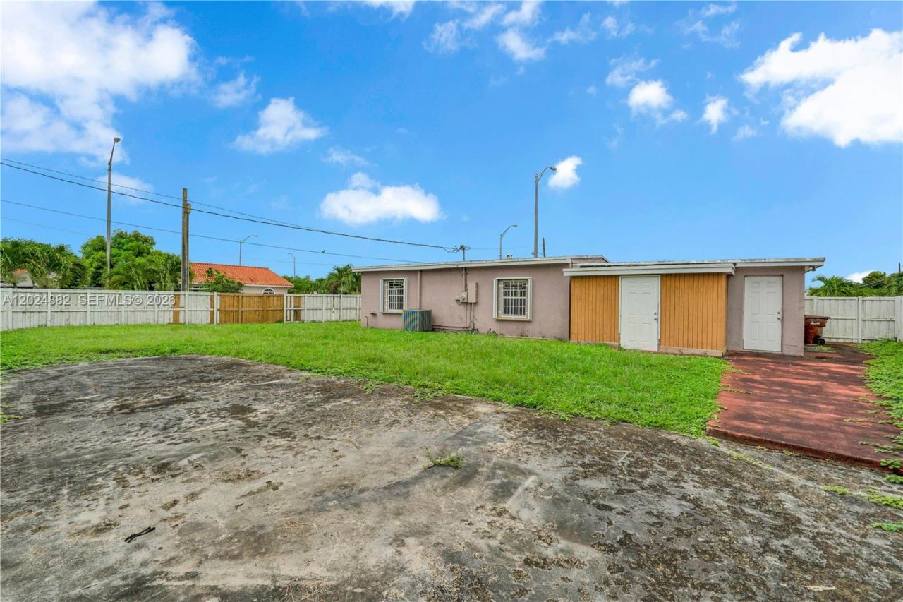 3651 W 2nd Ct , Hialeah, FL 33012 Photo