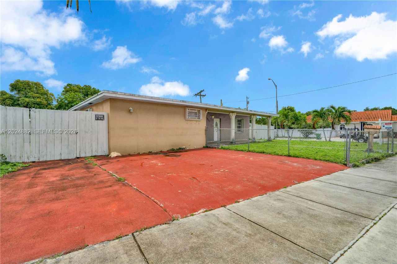 3651 W 2nd Ct , Hialeah, FL 33012 Photo