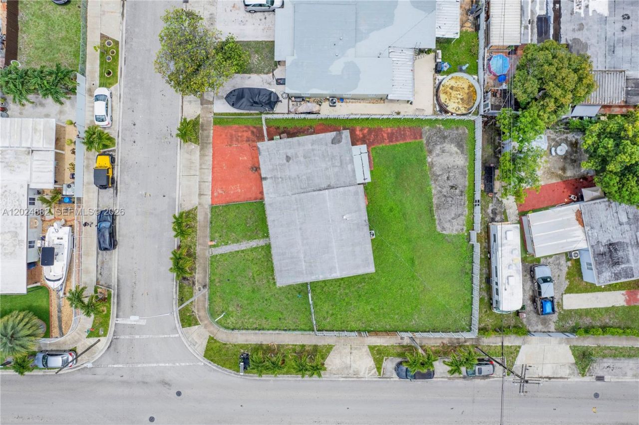 3651 W 2nd Ct , Hialeah, FL 33012 Photo