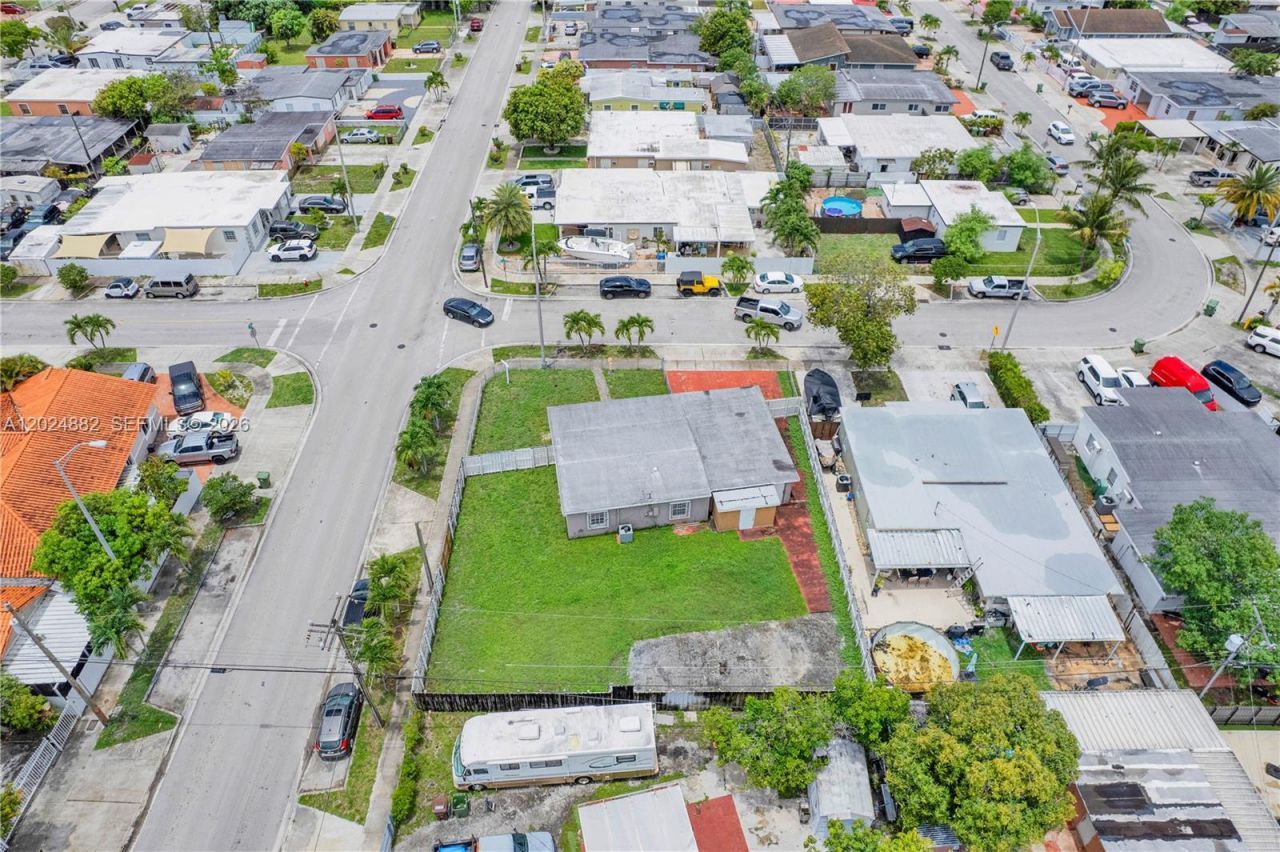 3651 W 2nd Ct , Hialeah, FL 33012 Photo