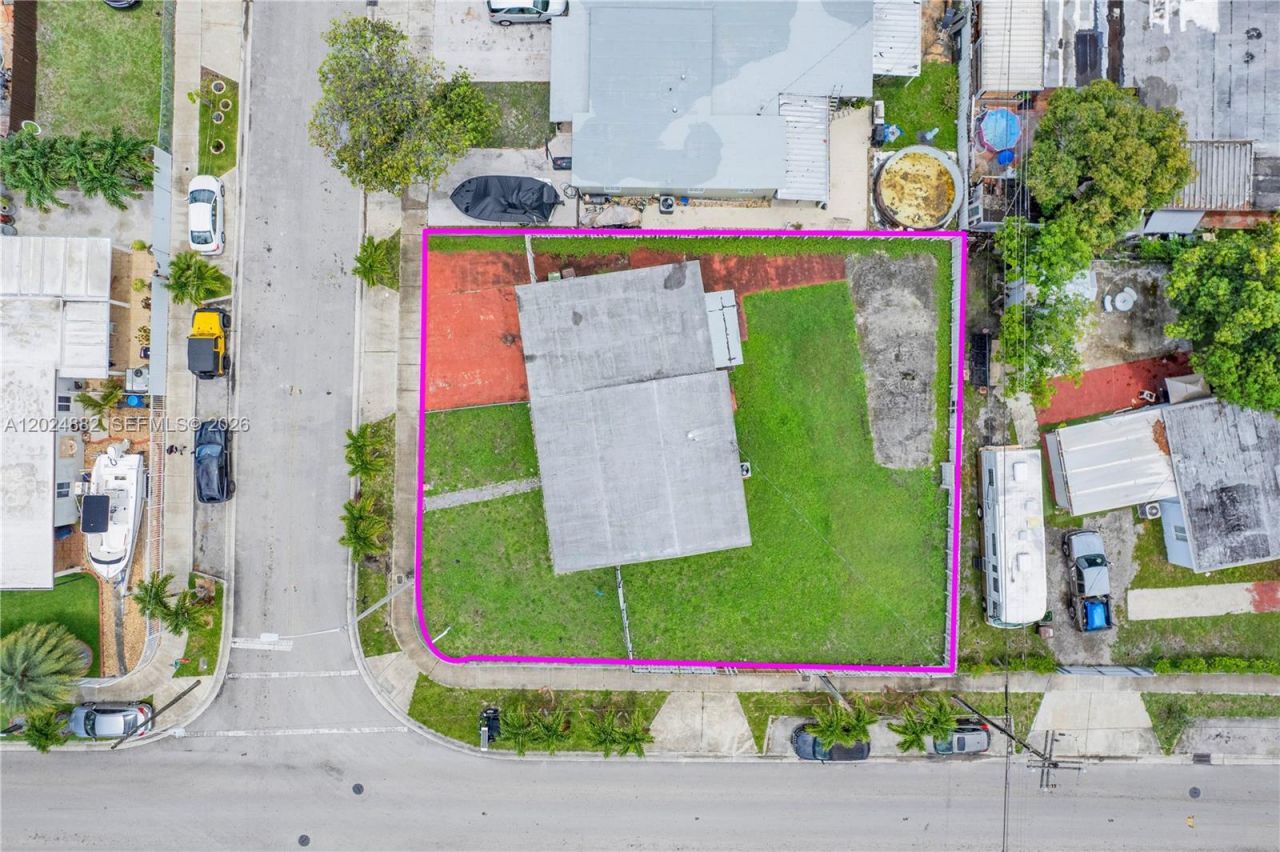 3651 W 2nd Ct , Hialeah, FL 33012 Photo
