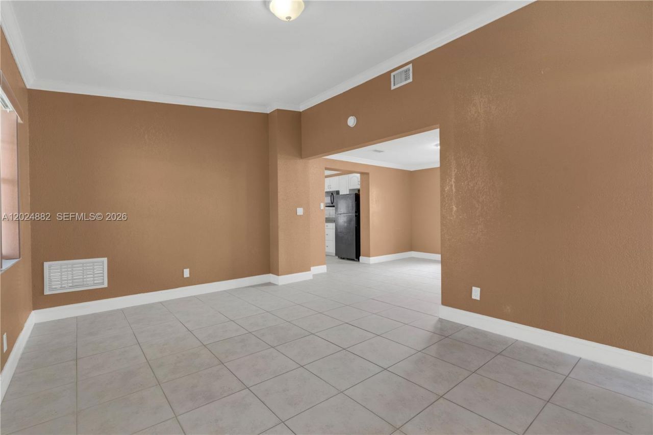 3651 W 2nd Ct , Hialeah, FL 33012 Photo