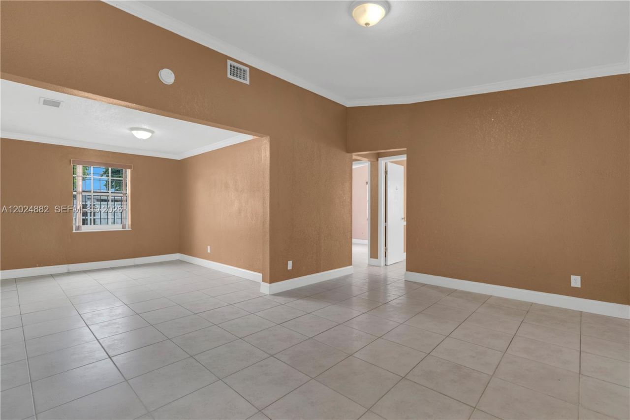 3651 W 2nd Ct , Hialeah, FL 33012 Photo