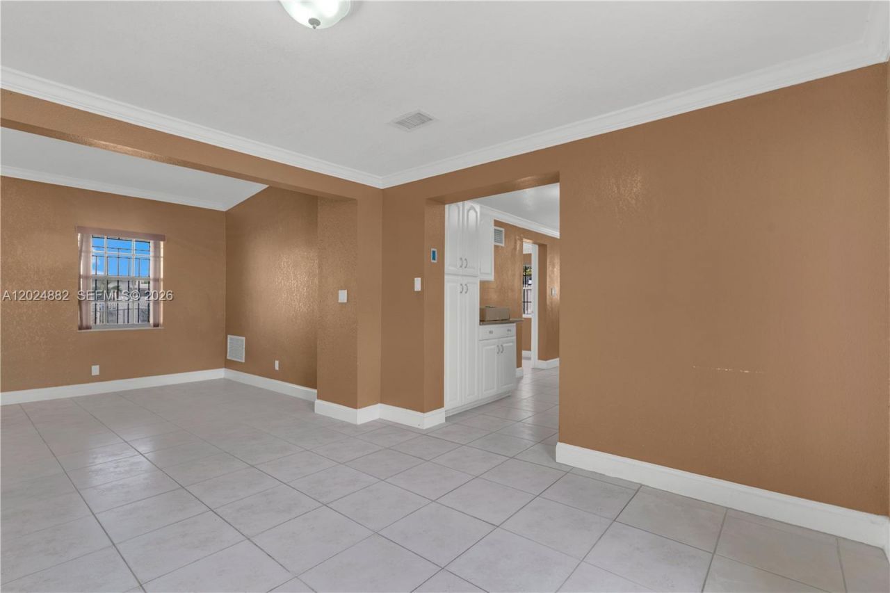 3651 W 2nd Ct , Hialeah, FL 33012 Photo