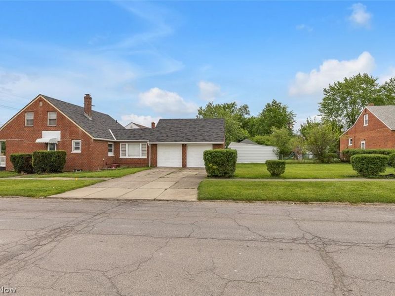 1959 Warrensville Center Road, South Euclid, OH 44121 Photo 1