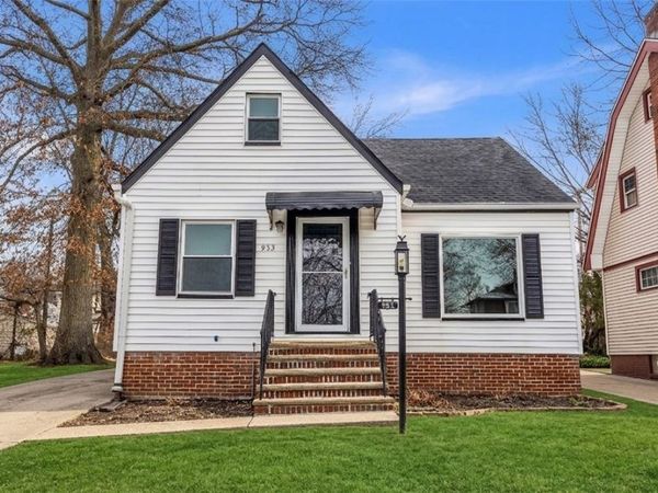 953 Whitby Road , Cleveland Heights, OH 44112