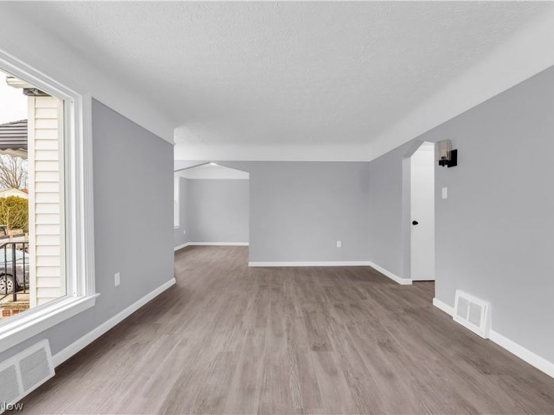 953 Whitby Road, Cleveland Heights, OH 44112 Photo 7