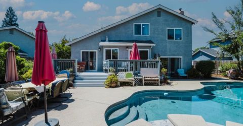 9881 Turtle Dove Ct, Elk Grove, CA 95624 Photo