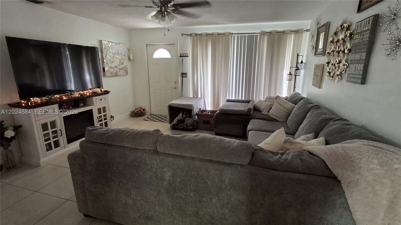 4010 NE 18th Ave, Unit 4010, Pompano Beach, FL 33064 Photo