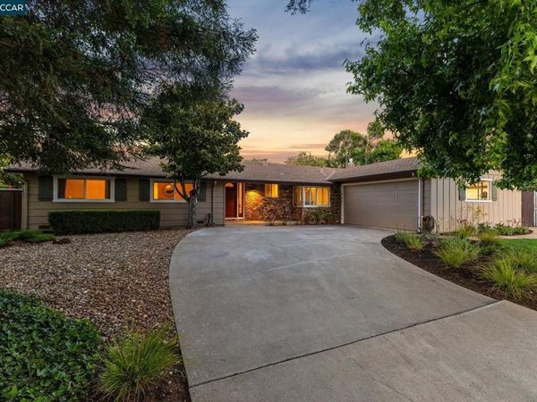 978 Kenston Dr, Clayton, CA 94517