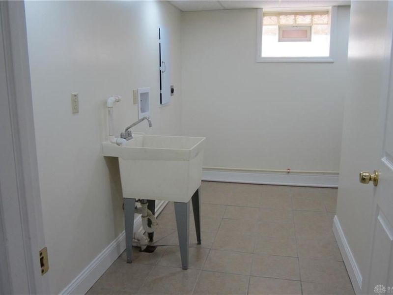 1448 Southlyn Drive, Kettering, OH 45409 Photo 19