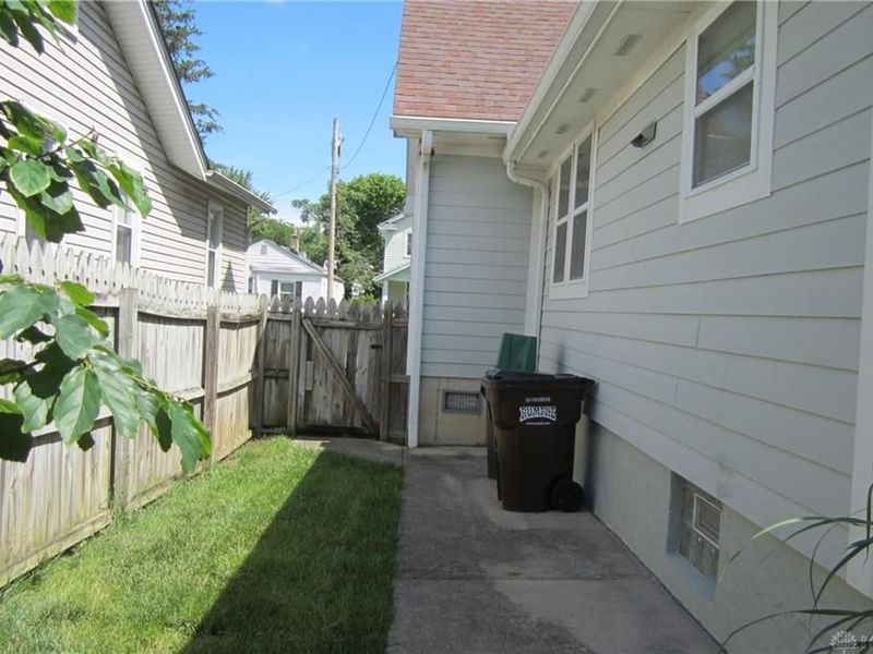 1448 Southlyn Drive, Kettering, OH 45409 Photo 26