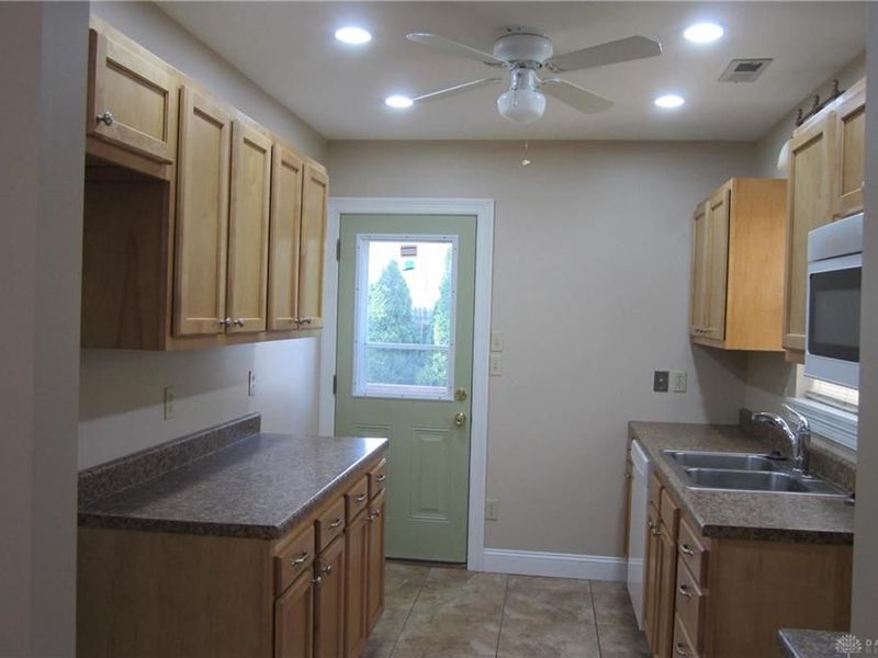 1448 Southlyn Drive, Kettering, OH 45409 Photo 5