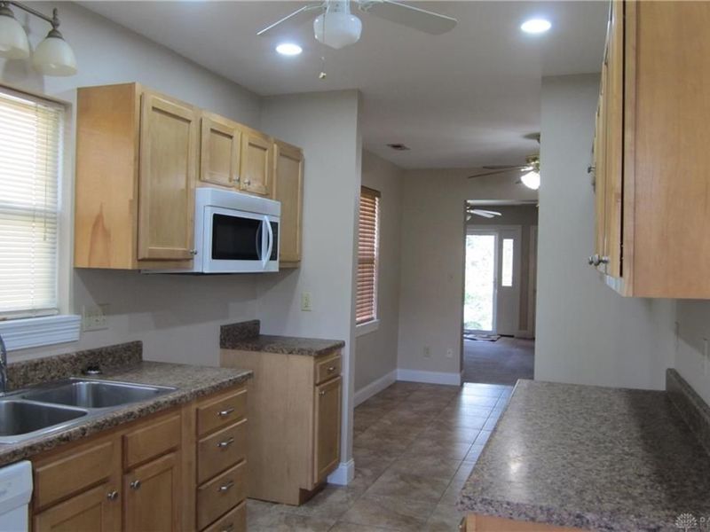 1448 Southlyn Drive, Kettering, OH 45409 Photo 6