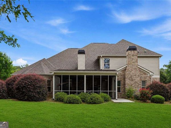 1542 lenten Way, Statham, GA 30666