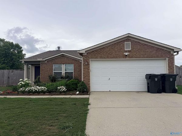 103 Coach Glen Drive, Owens Cross Roads, AL 35763