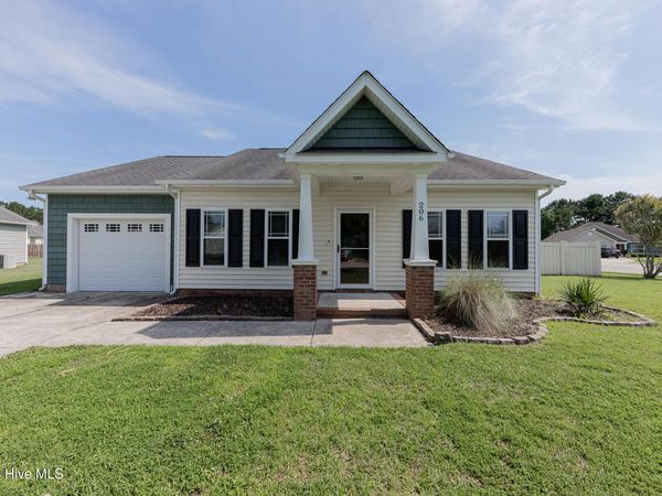 206 Low Country Lane, Swansboro, NC 28584