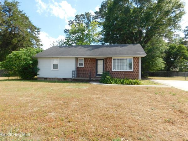 417 Fairley T Street, Laurinburg, NC 28352
