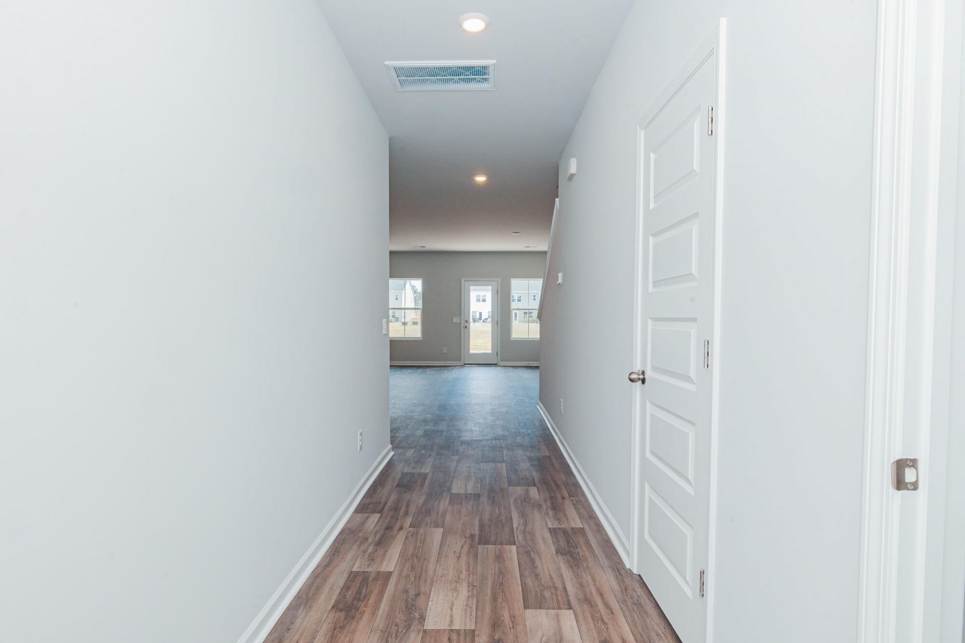 402 Tiliwa Street Photo 14