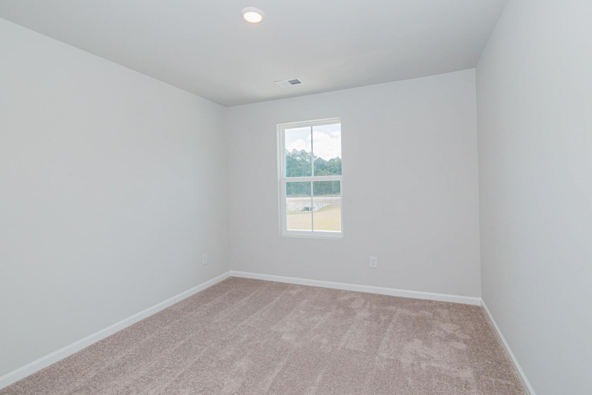 402 Tiliwa Street Photo 22