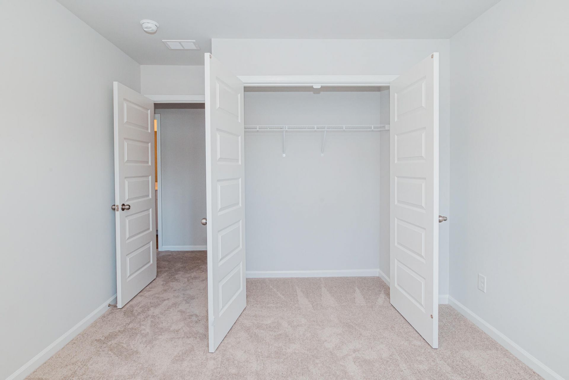 402 Tiliwa Street Photo 24