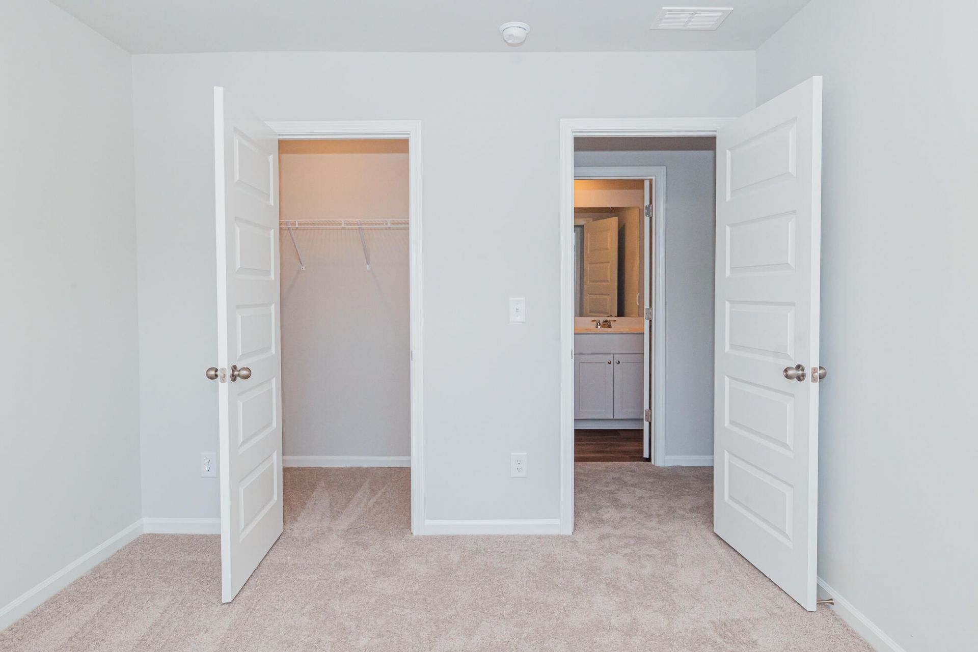 402 Tiliwa Street Photo 27