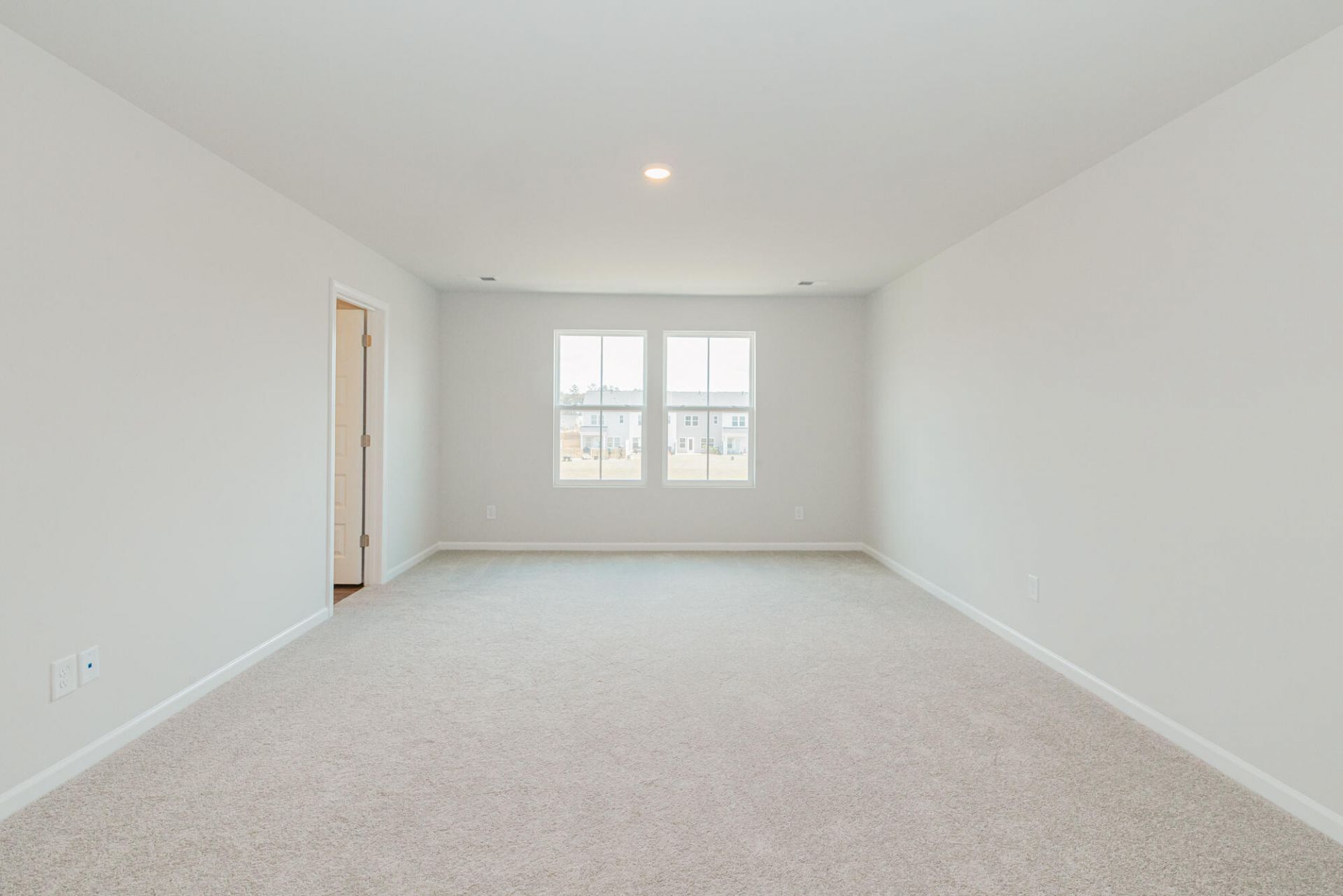 402 Tiliwa Street Photo 32