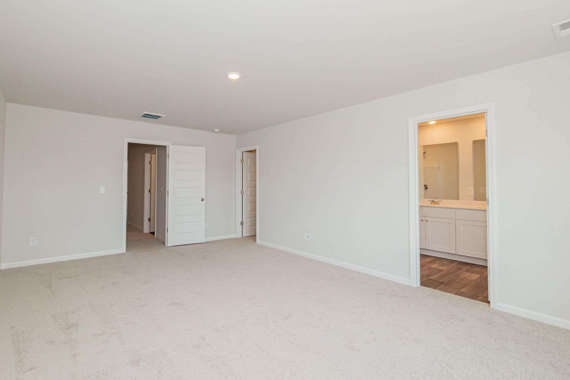 402 Tiliwa Street Photo 33