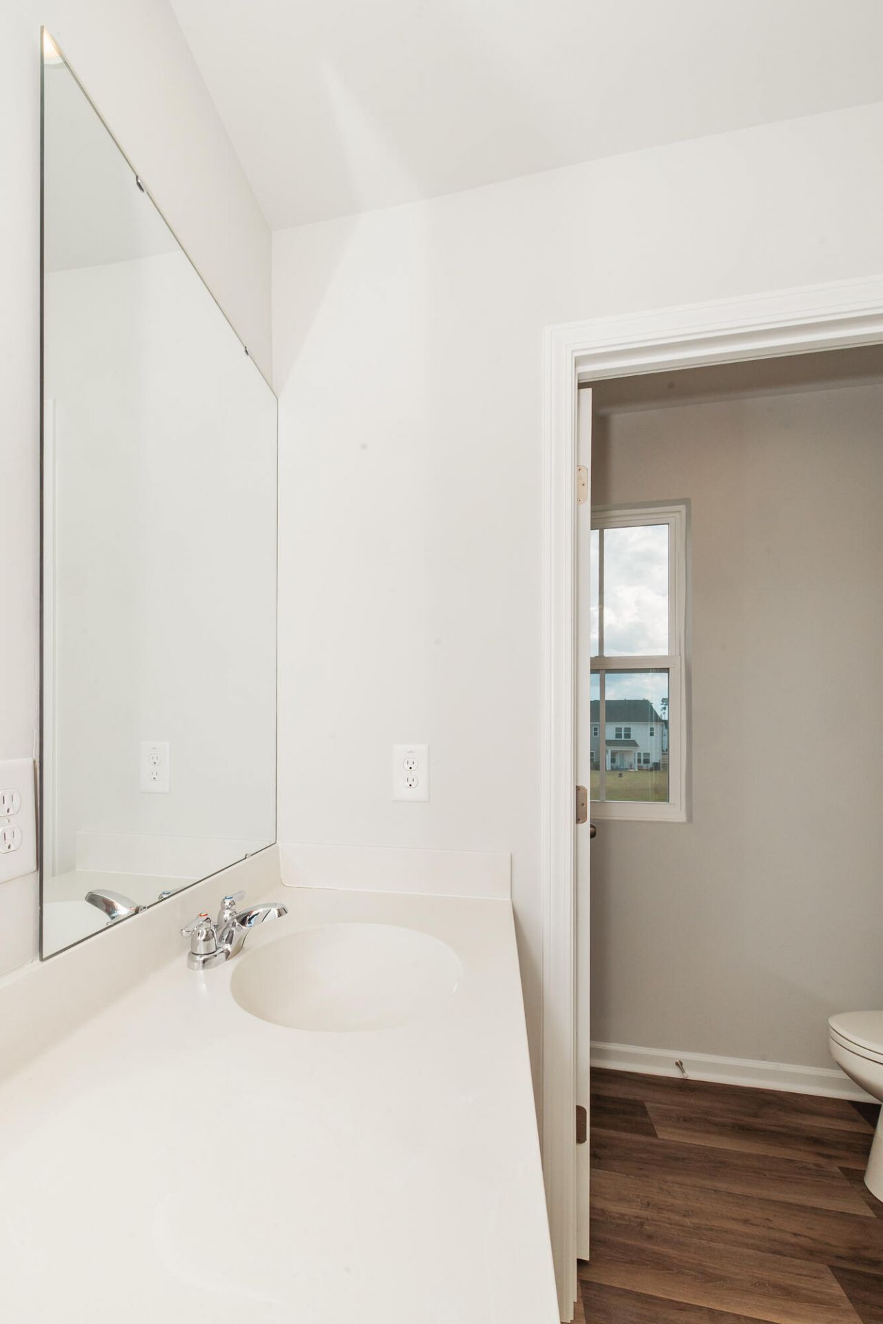 402 Tiliwa Street Photo 40