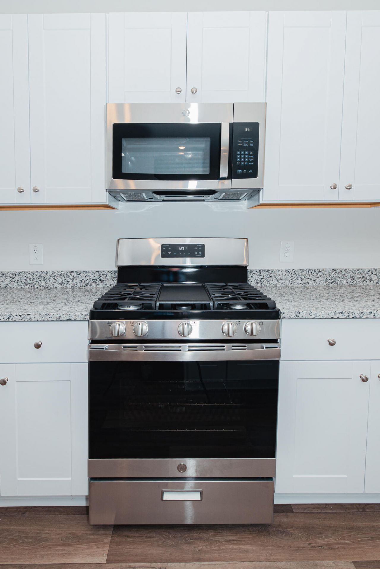 402 Tiliwa Street Photo 9