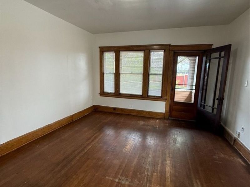 1220 E 176th Street, Unit 2/UP, Cleveland, OH 44119 Photo 3