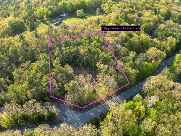 7 Double Diamond Drive, Grantham, NH 03753