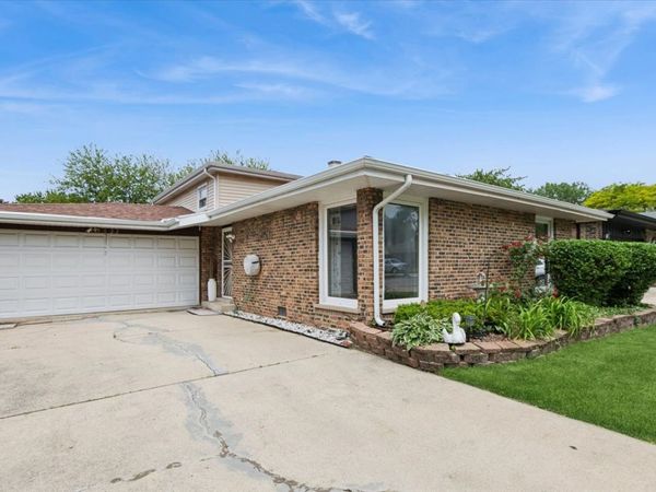 15622 Madison Avenue , Dolton, IL 60419