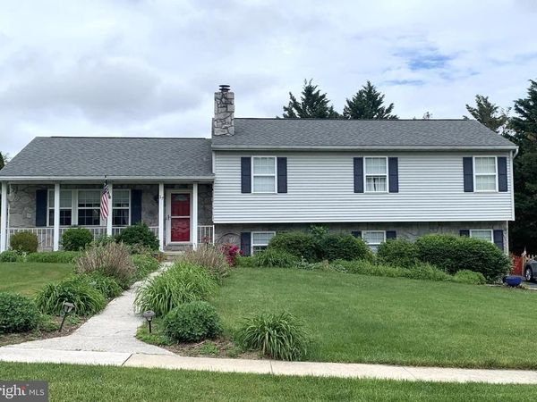 17 ECKER AVENUE , STEWARTSTOWN, PA 17363