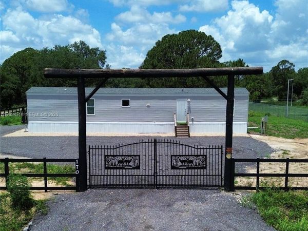 170 S Jinete St, Clewiston, FL 33440