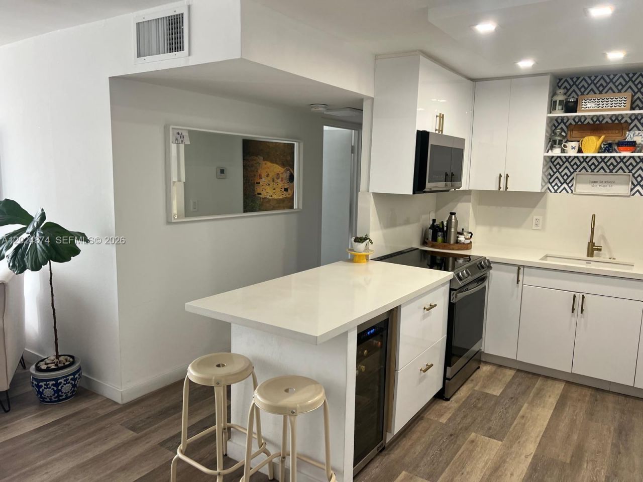 1913 S.ocean Dr., Unit 429, Hallandale Beach, FL 33009 Photo