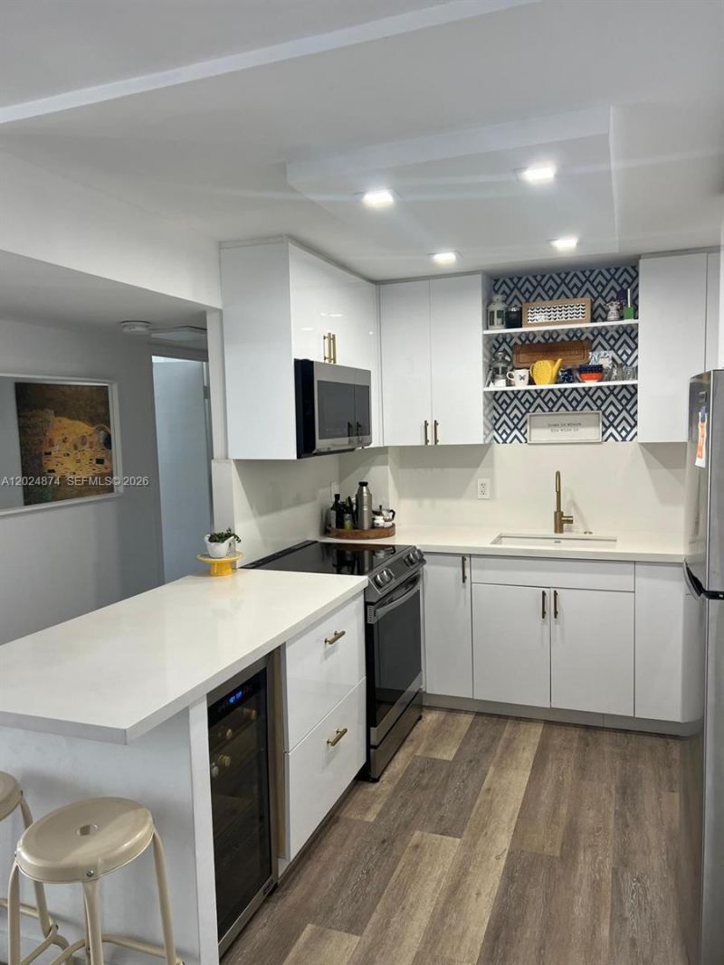 1913 S.ocean Dr., Unit 429, Hallandale Beach, FL 33009 Photo