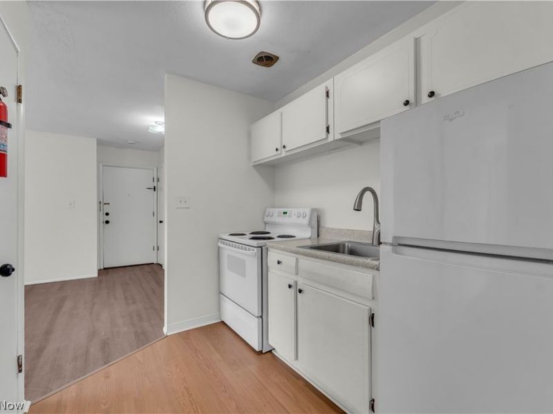 1415 Wyandotte Avenue, Unit 304, Lakewood, OH 44107 Photo 12