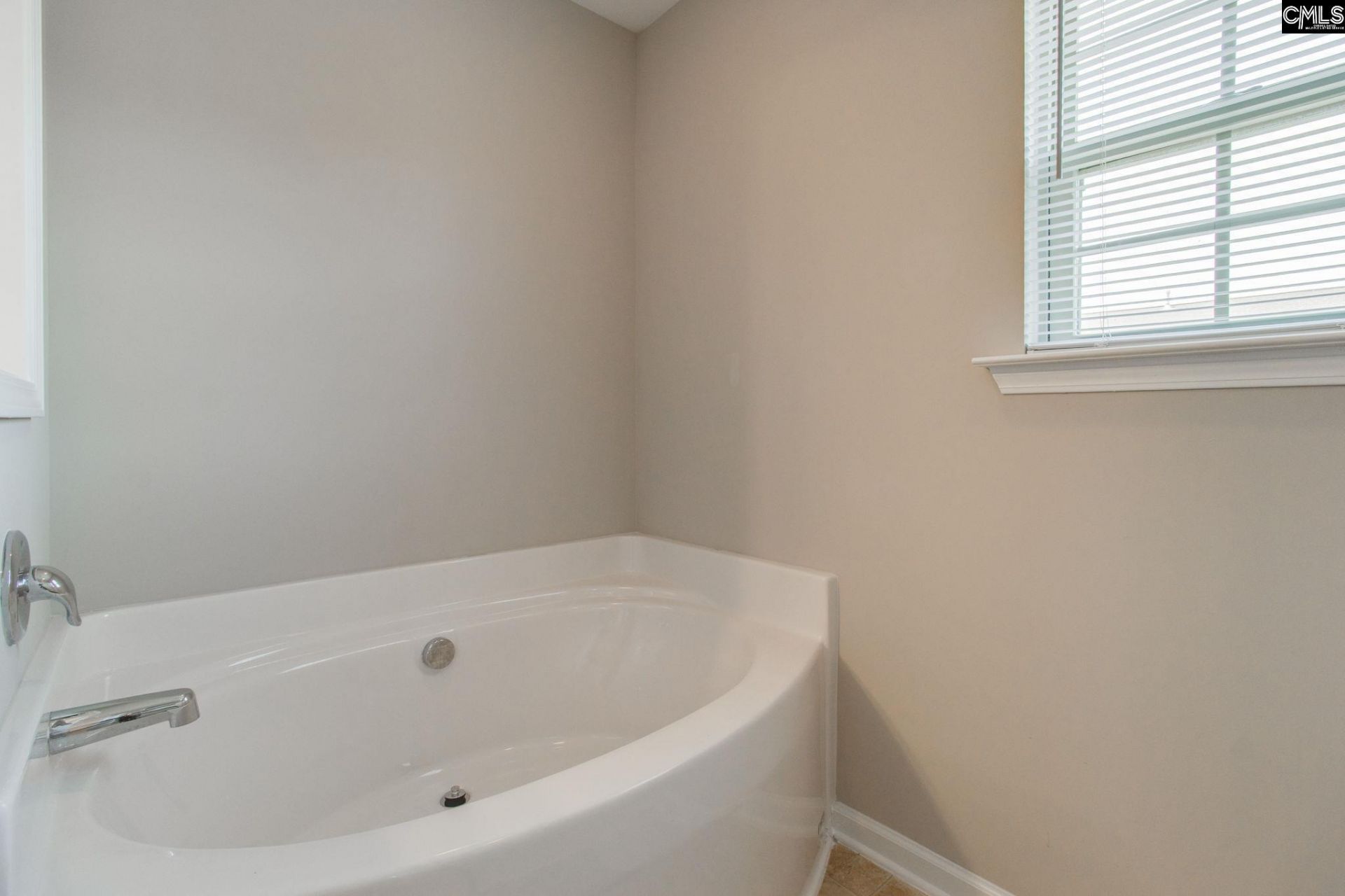 511 Connecticut Avenue  Photo 20