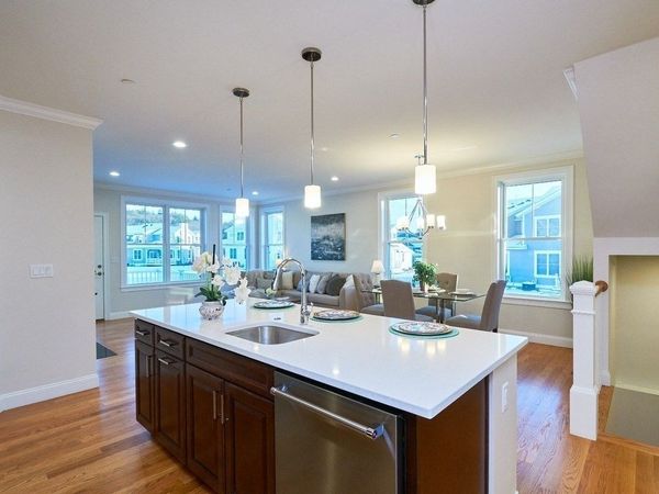 299 Lexington St, Unit 53, Woburn, MA 01801