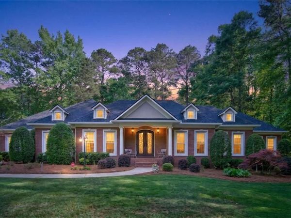 125 County Down , Fayetteville, GA 30215