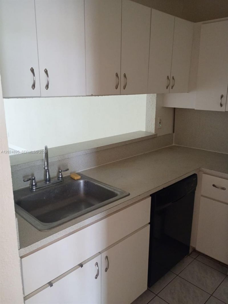 3399 Foxcroft Rd, Unit 208, Miramar, FL 33025 Photo
