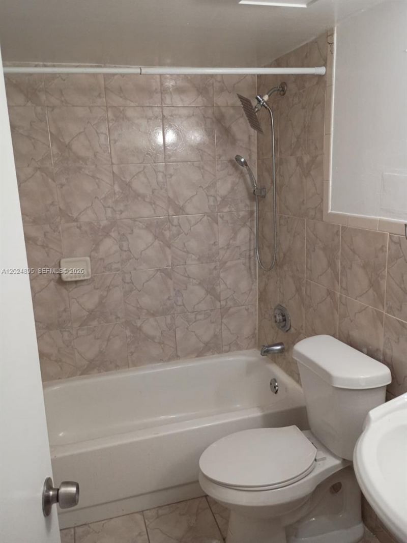3399 Foxcroft Rd, Unit 208, Miramar, FL 33025 Photo