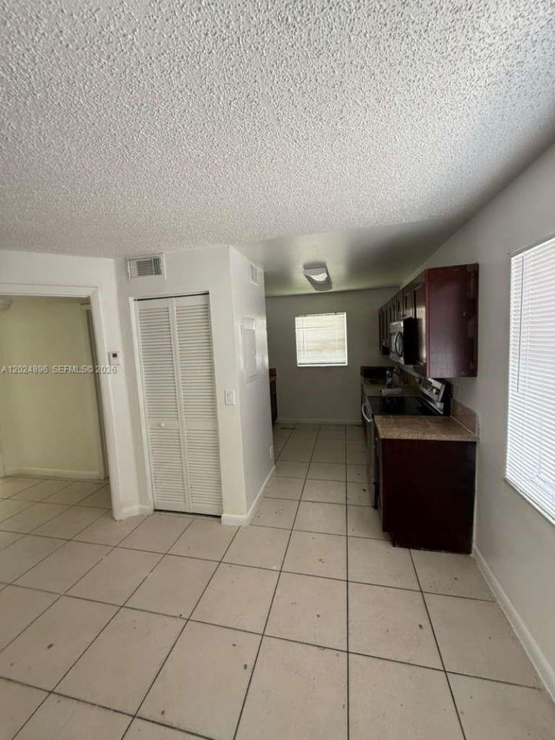 6921 Pembroke Rd , Unit 6927, Pembroke Pines, FL 33023 Photo