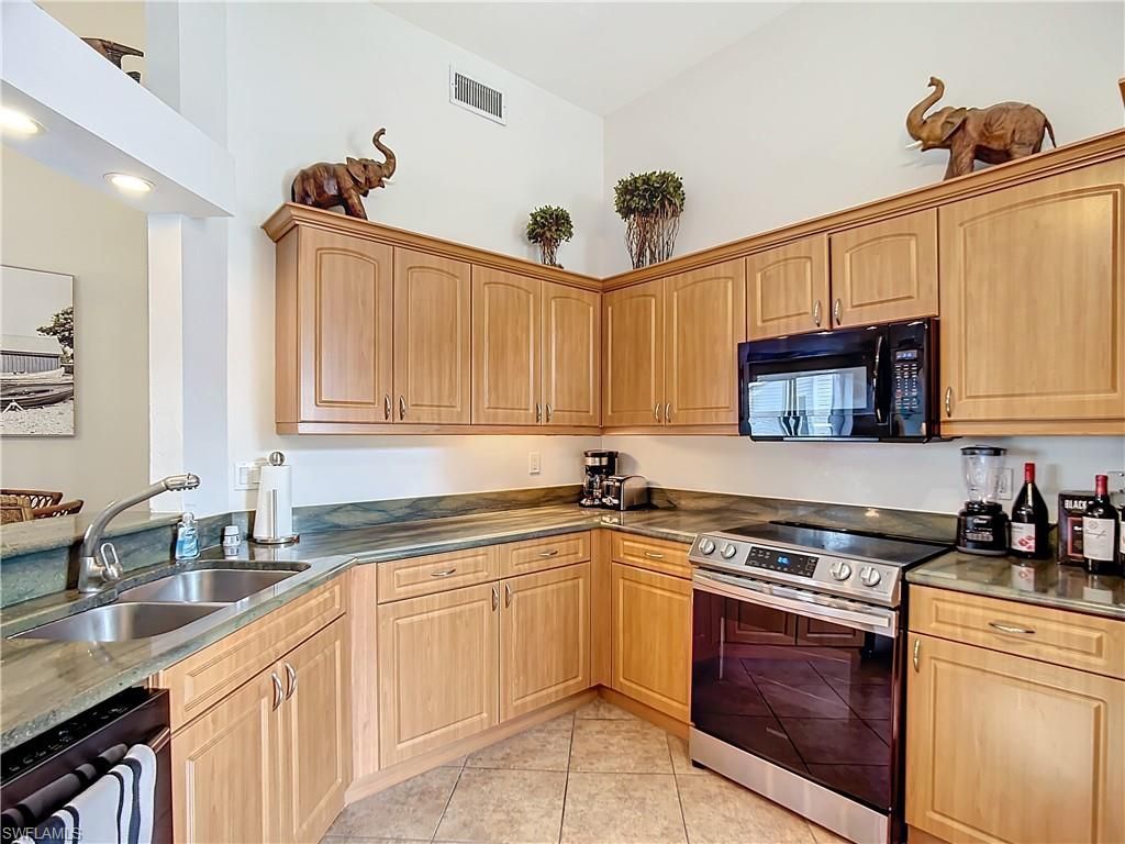 2860 Citrus Lake Dr, Unit R-202, Naples, FL 34109 Photo